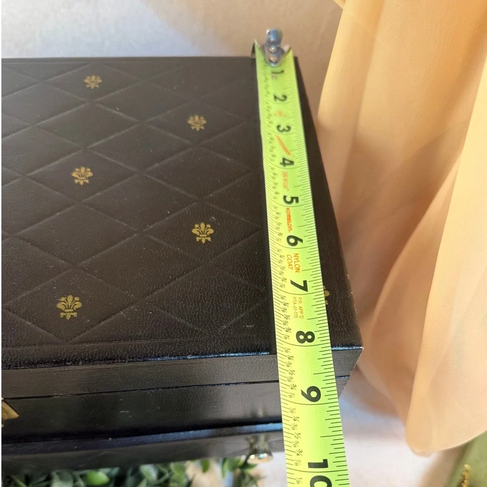 Black and Gold Mele Jewelry Box